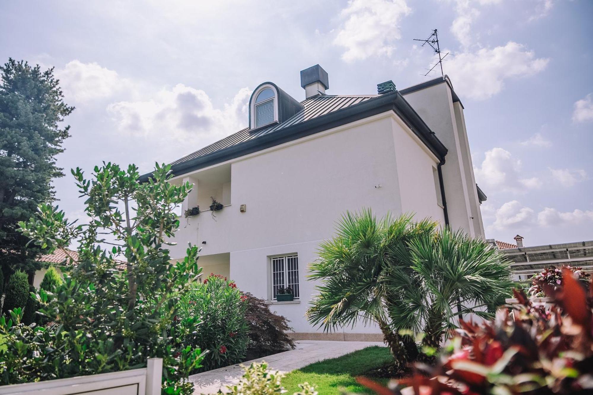 B&B Luxury Italian House Rho Exteriör bild